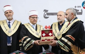 وزير الأوقاف يخرج طلبة كلية العلوم الإسلامية " فوج بيت المقدس " في الظاهرية&nbsp;.