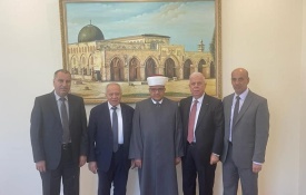 البكري يلتقي سفير دولة فلسطين بالدوحة ويبحث العديد من القضايا التي تتعلق بعمل وزارة الأوقاف
