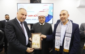 غزة// سماحة الشيخ حاتم البكري وزير الأوقاف والشؤون الدينية خلال زيارة كلية الدعوة الإسلامية التابعة لوزارة الأوقاف في دير البلح. 