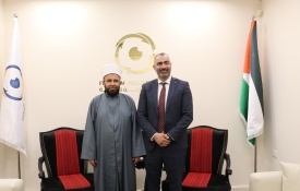 وزير الأوقاف يبحث مع مدير وحدة المتابعة المالية سبل التعاون وتطوير آليات العمل