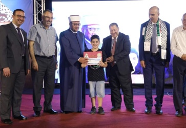 حفل تكريم طلبة الثانوية العامة *أقمار نابلس* للعام 2021-2022م في أكاديمية القرآن الكريم التابعة للجنة زكاة نابلس. 
