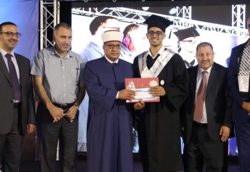 حفل تكريم طلبة الثانوية العامة *أقمار نابلس* للعام 2021-2022م في أكاديمية القرآن الكريم التابعة للجنة زكاة نابلس. 