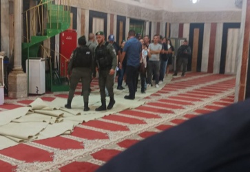 البكري يستنكر استباحة الحرم الإبراهيمي من قبل قطعان المستوطنين بلباس فاضح.