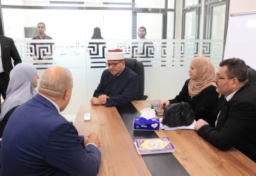 صور// خلال تفقد سماحة الشيخ حاتم البكري وزير الأوقاف والشؤون الدينية سير امتحان تجويد القرآن الكريم وتلاوته-الدورة المتقدمة-. 