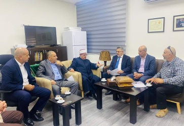 صور //وزير الأوقاف والشؤون الدينية يتفقد دار الايتام  الإسلامية الصناعية و مؤسسة إحياء التراث الإسلامية"ميثاق" في العيزرية.