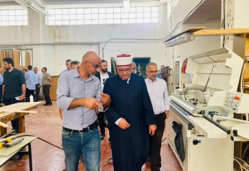 صور //وزير الأوقاف والشؤون الدينية يتفقد دار الايتام  الإسلامية الصناعية و مؤسسة إحياء التراث الإسلامية"ميثاق" في العيزرية.