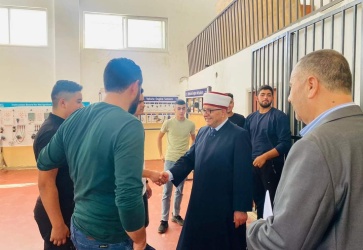 صور //وزير الأوقاف والشؤون الدينية يتفقد دار الايتام  الإسلامية الصناعية و مؤسسة إحياء التراث الإسلامية"ميثاق" في العيزرية.