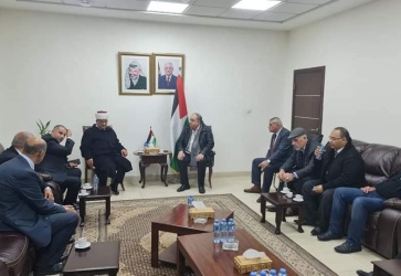 محافظ نابلس يستقبل وزير الأوقاف ضمن زيارة لاحياء ذكرى الاسراء والمعراج