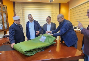 البكري: مساجد فلسطين ترسل خمس شاحنات من "حقائب النوم" لمتضرري الزلزال في تركيا