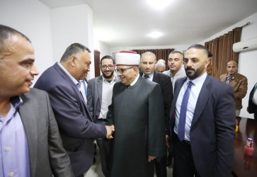 خلال زيارة سماحة الشيخ حاتم البكري وزير الأوقاف والشؤون الدينية والوفد المرافق لجنة الحج في قطاع غزة