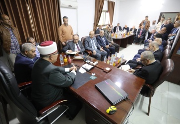 خلال زيارة سماحة الشيخ حاتم البكري وزير الأوقاف والشؤون الدينية والوفد المرافق لجنة الحج في قطاع غزة