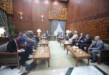 *الإمام الأكبر يستقبل رئيس الوزراء الفلسطيني ويؤكد رفض الأزهر لمطامع الصهاينة بفرض التقسيم الزماني والمكاني للحرم القدسي الشريف*