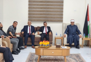 الوزير البكري يصل قطاع غزة لوداع حجاج بيت الله الحرام 