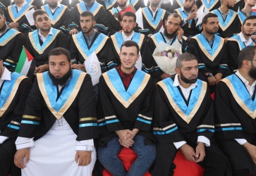 غزة : وزير الأوقاف يكرم خريجي كلية الدعوة الإسلامية 