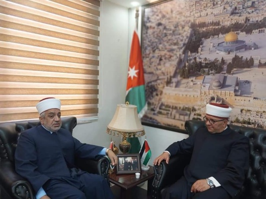 البكري يلتقي نظيره الأردني ويبحثان سبل التعاون المشترك.