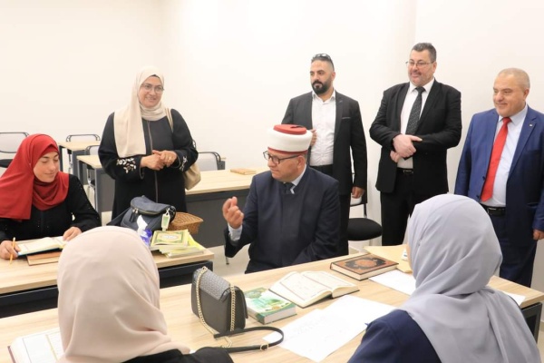 البكري: يتفقد سير امتحان تجويد القرآن الكريم وتلاوته "الدورة المتقدمة".