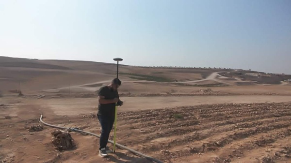 قوات الاحتلال تعتدي على أراضي وقفية في أريحا.