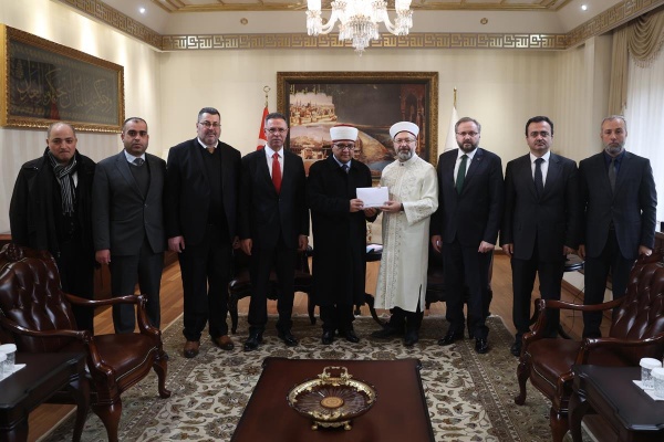 البكري يلتقي رئيس الشؤون الدينية التركي في أنقرة