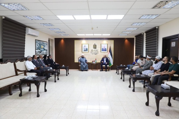 وزير الأوقاف يلتقي محافظ أريحا لبحث سبل تعزيز البرامج الوقفية والتنموية